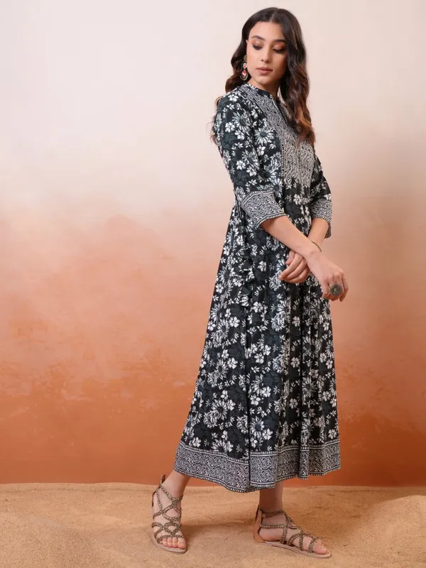 Vishudh Women Black Printed Fit And Flare Dress