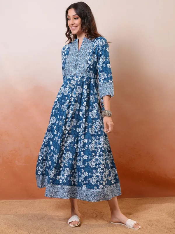Vishudh Women Blue Printed Fit And Flare Dress