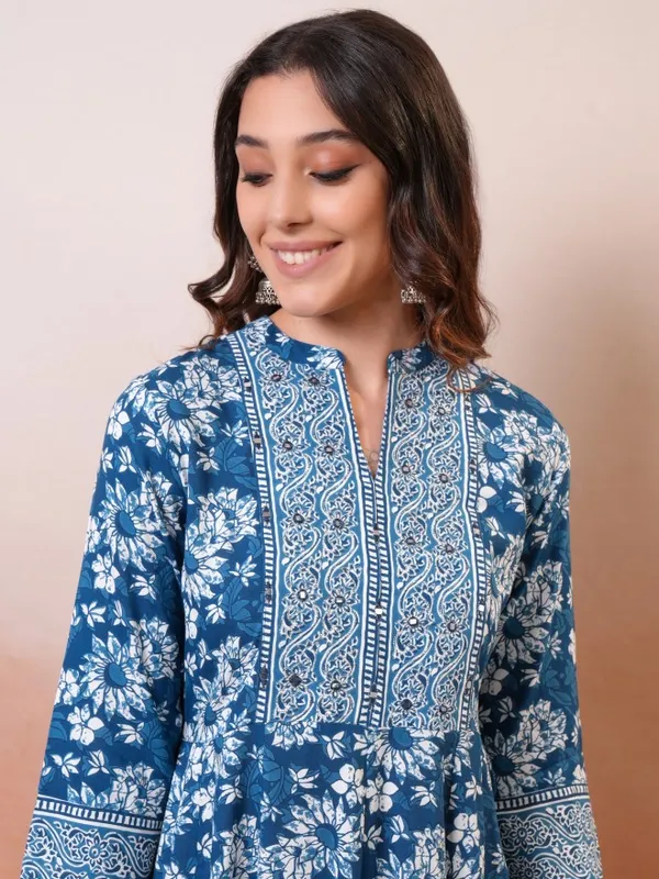 Vishudh Women Blue Printed Fit And Flare Dress