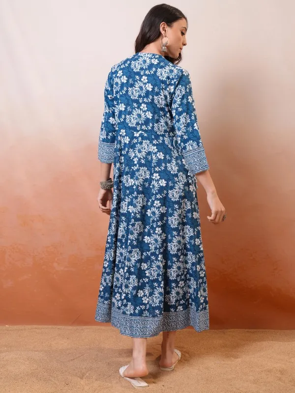 Vishudh Women Blue Printed Fit And Flare Dress