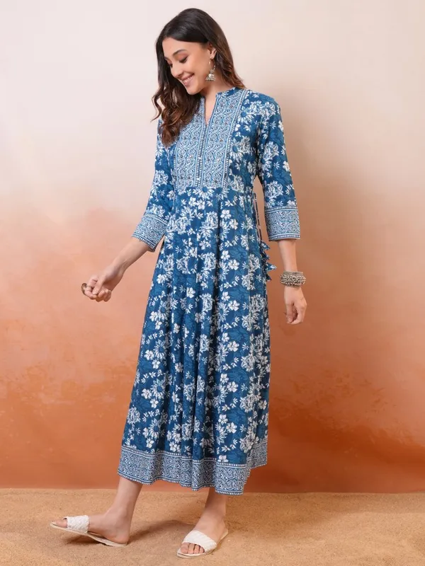 Vishudh Women Blue Printed Fit And Flare Dress