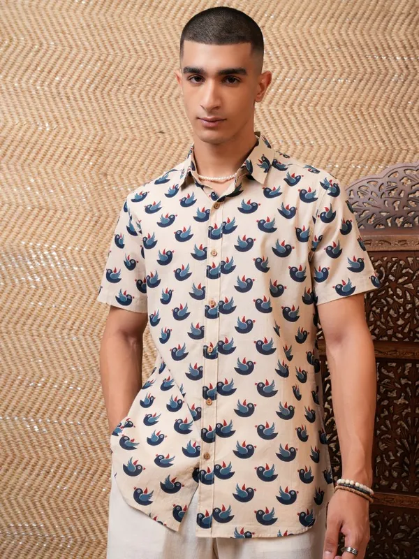  Highlander Men Navy Blue Printed Slim Fit Casual Shirts
