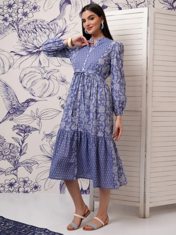 Vishudh Women Blue Printed Fit and Flare Dress