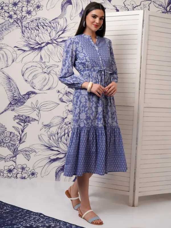 Vishudh Women Blue Printed Fit and Flare Dress