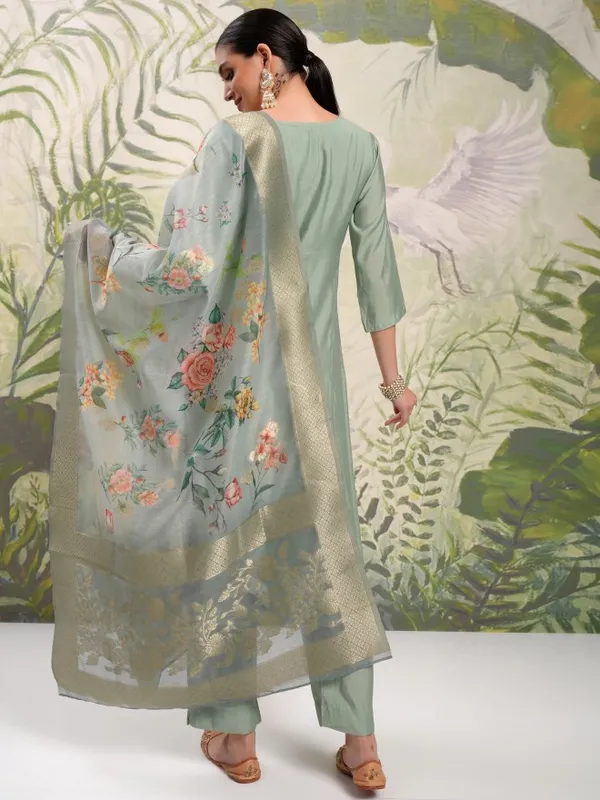 Vishudh Women Green Embroidered Kurta With Trouser And Dupatta