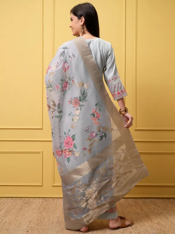 Vishudh Women Grey Embroidered Kurta With Trouser And Dupatta