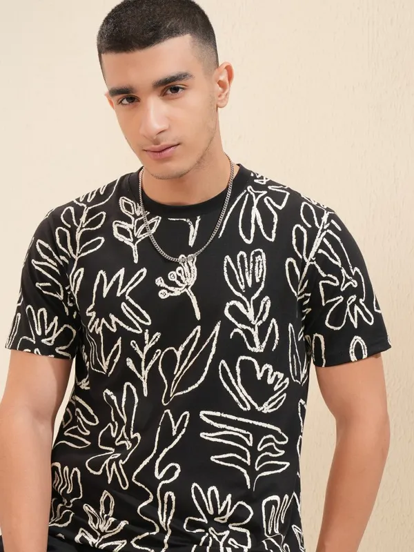 Highlander Men Black Printed Round Neck Oversized Fit T-Shirt