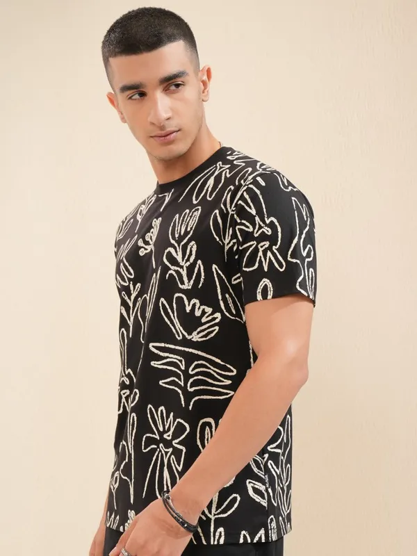 Highlander Men Black Printed Round Neck Oversized Fit T-Shirt