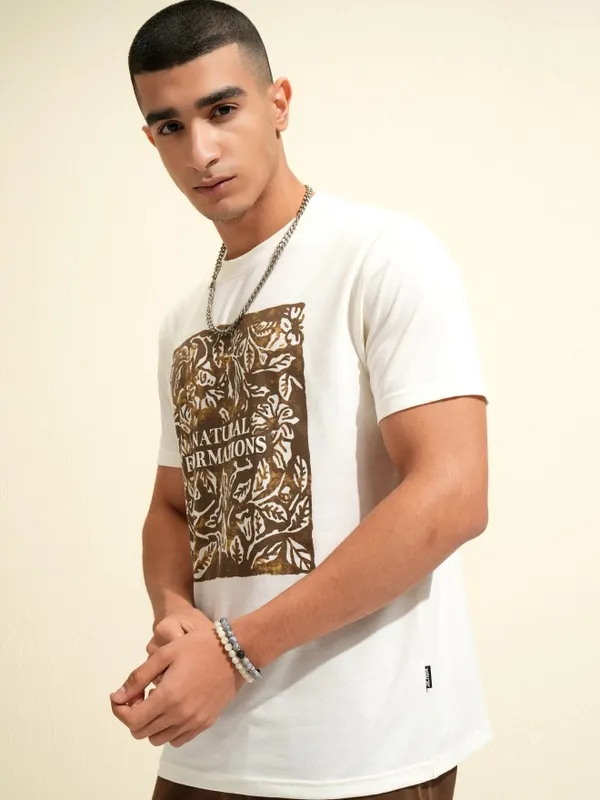 Highlander Men Off White Printed Round Neck T-Shirt