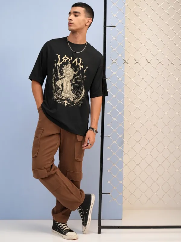 Highlander Men Black Printed Round Neck Oversized Fit T-Shirt