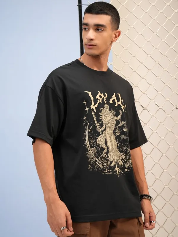Highlander Men Black Printed Round Neck Oversized Fit T-Shirt