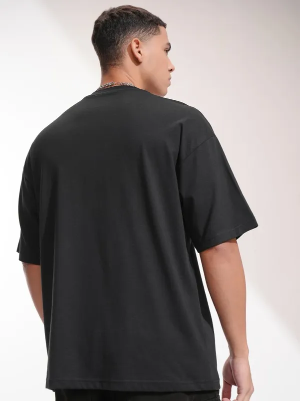 Highlander Men Black Self Design Oversized Fit T-Shirt