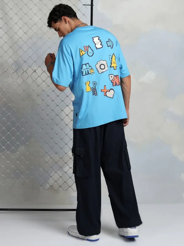 Highlander Men Turquoise Printed Round Neck Oversized Fit T-Shirt