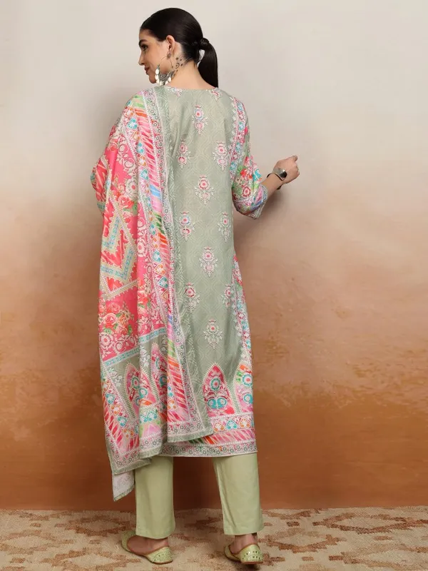 Women Kurta With Trousers & Dupatta