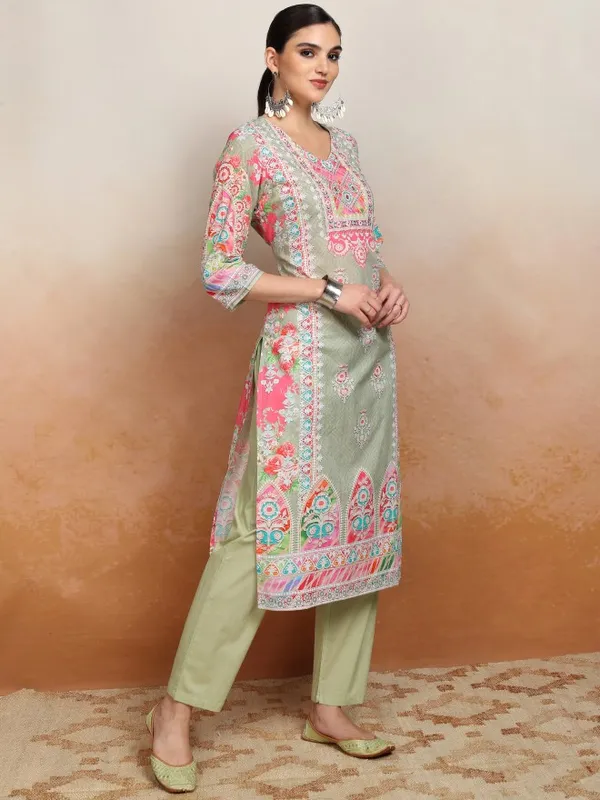 Women Kurta With Trousers & Dupatta