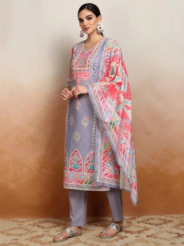 Women Kurta With Trousers & Dupatta