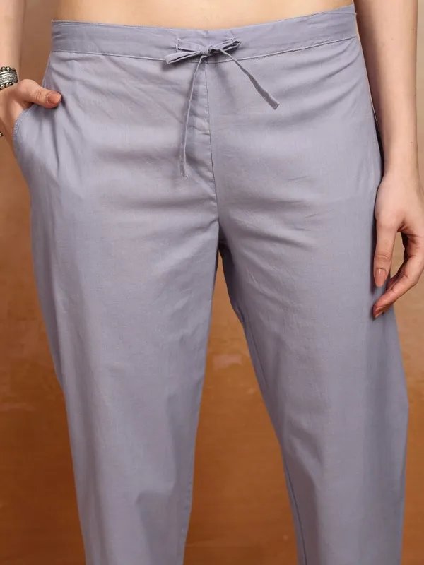 Women Kurta With Trousers & Dupatta