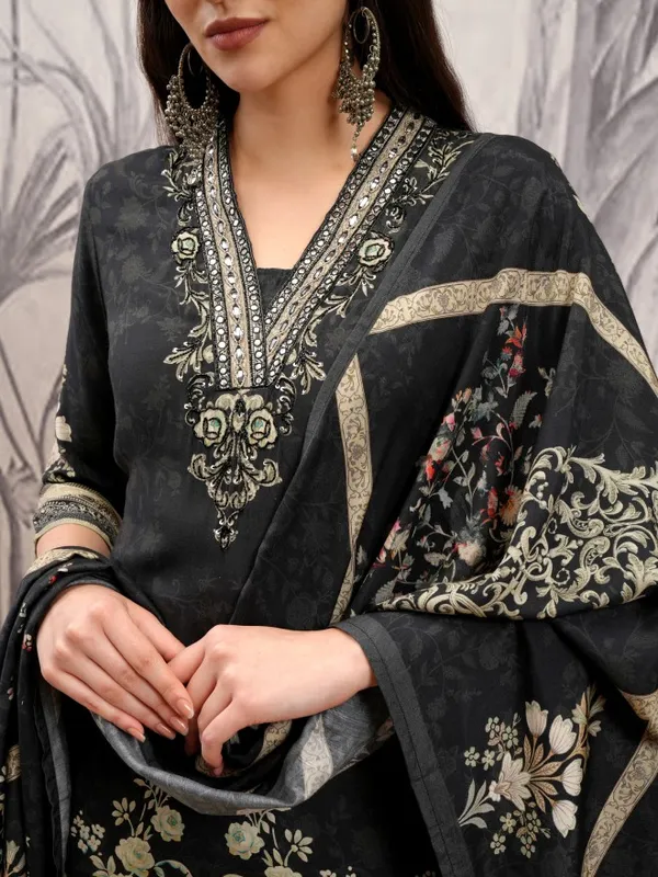 Vishudh Women Black Printed Kurta With Trousers And Dupatta