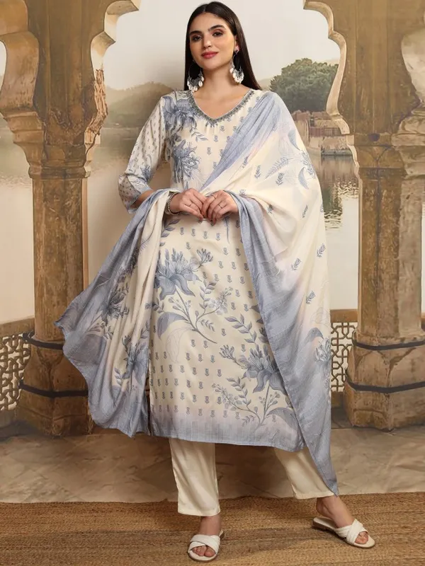 Women Kurta With Trousers & Dupatta