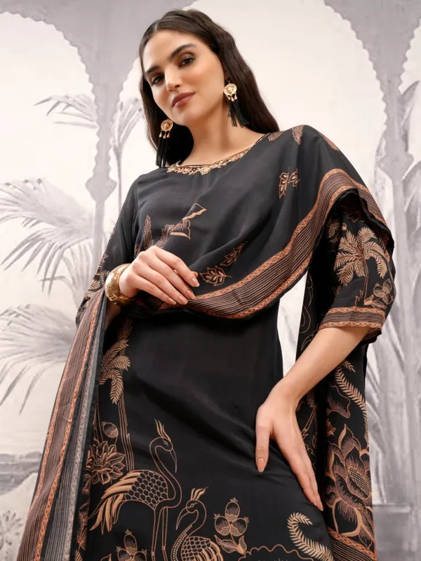 Vishudh Women Black Printed Kurta With Trousers And Dupatta