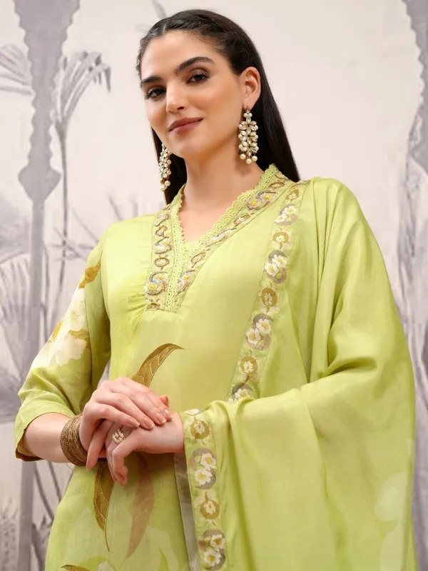 Vishudh Women Green Printed Kurta With Trousers And Dupatta