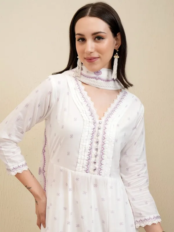 Women Kurta With Trousers & Dupatta