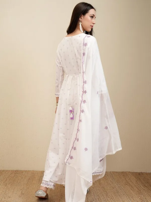 Women Kurta With Trousers & Dupatta