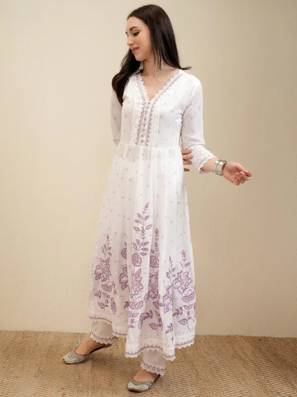 Women Kurta With Trousers & Dupatta