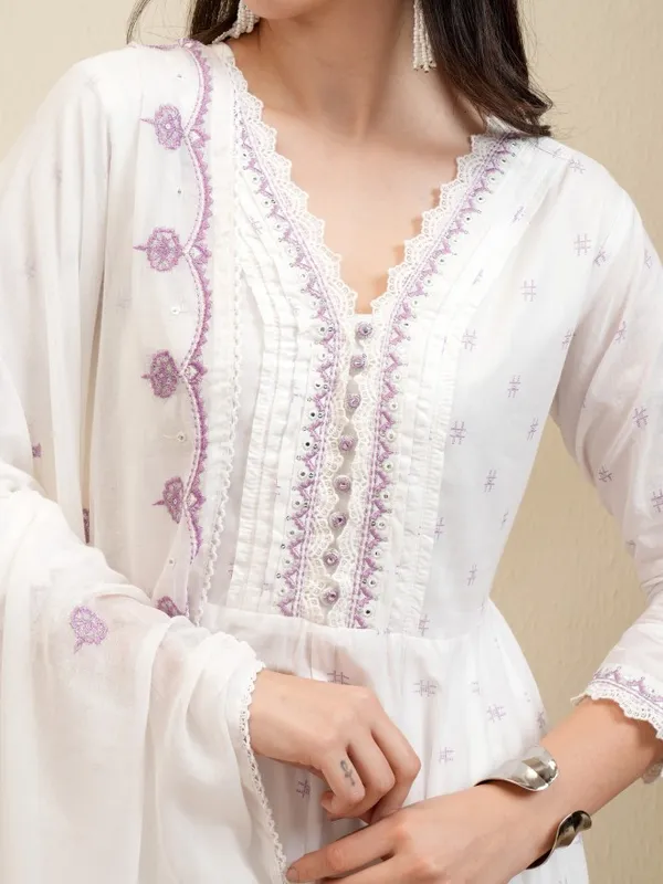 Women Kurta With Trousers & Dupatta