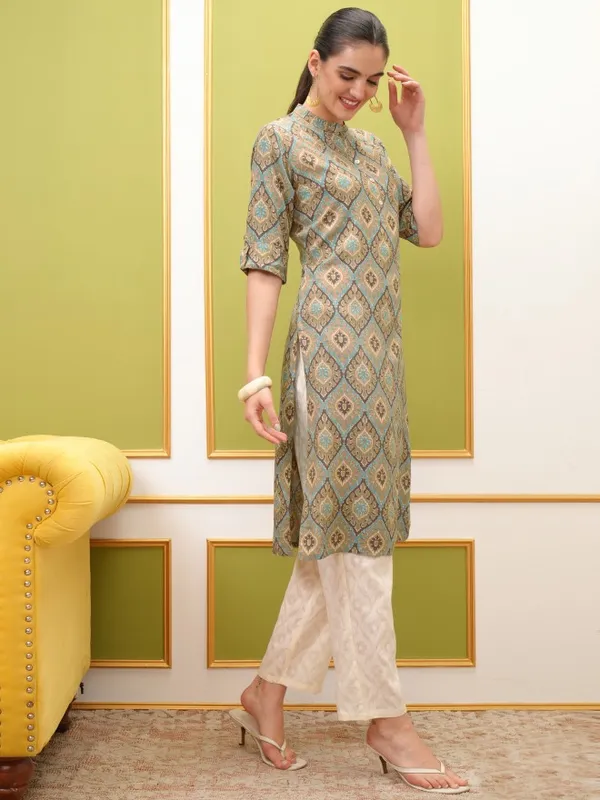  Vishudh Women Brown Printed Straight Kurtas