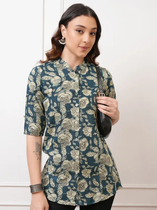 Vishudh Women Green Printed Shirt Style Top