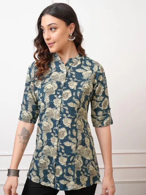 Vishudh Women Green Printed Shirt Style Top