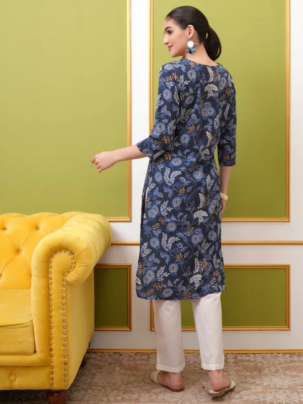  Vishudh Women Blue Printed Straight Kurtas