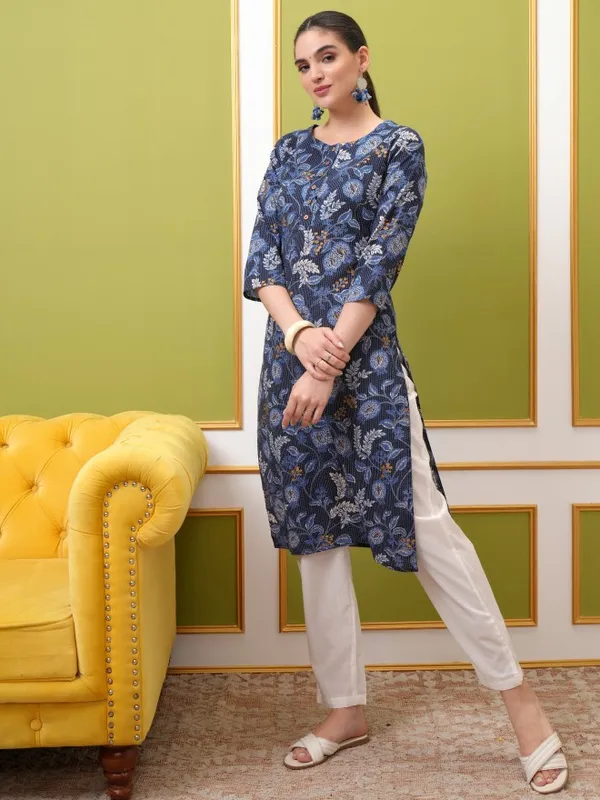  Vishudh Women Blue Printed Straight Kurtas