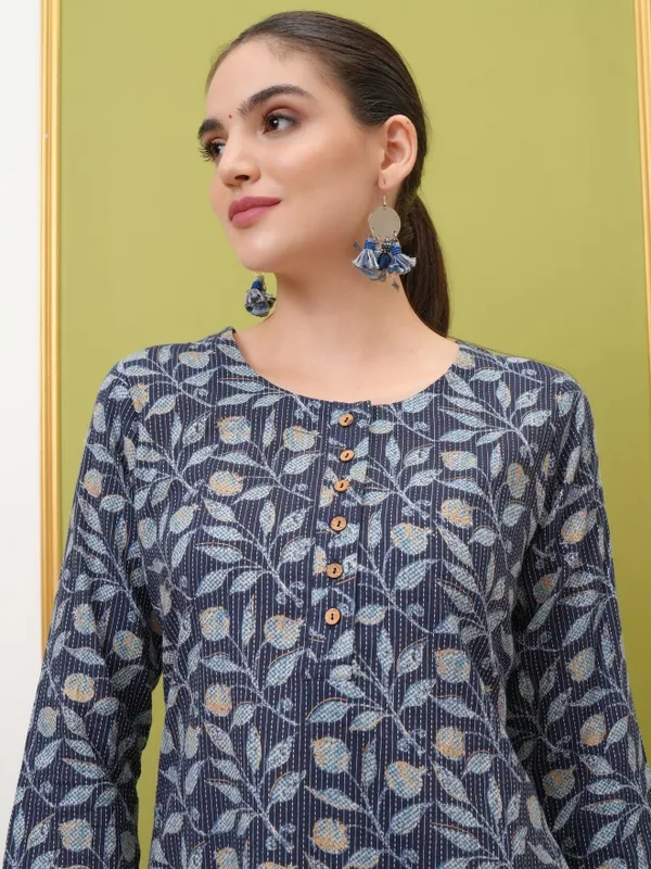 Vishudh Women Blue Printed Straight Kurta