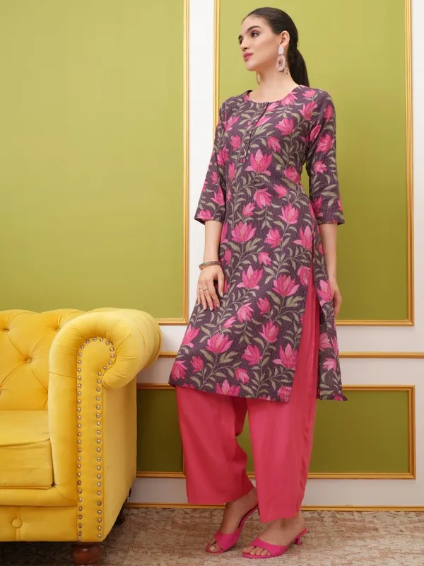  Vishudh Women Brown Printed Straight Kurtas