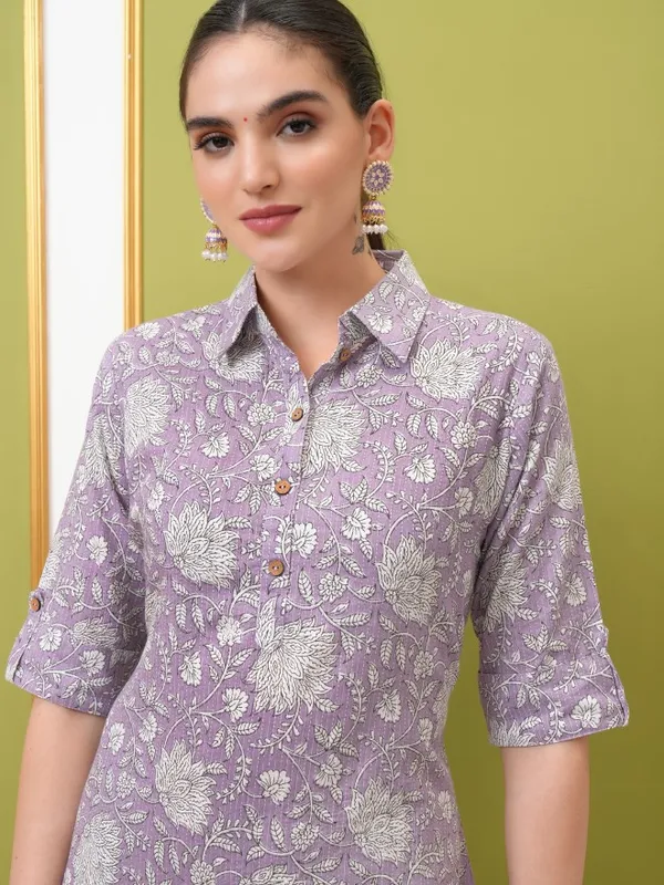  Vishudh Women Purple Printed Straight Kurtas