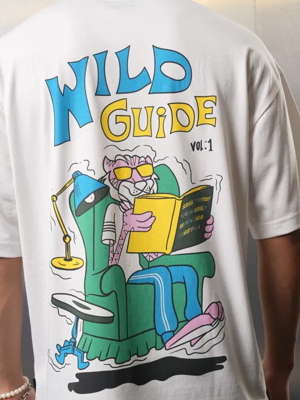 Highlander Men White Printed Round Neck Oversized Fit T-Shirt