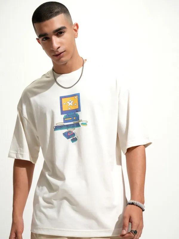 Highlander Men Off White Printed Round Neck Oversized Fit T-Shirt