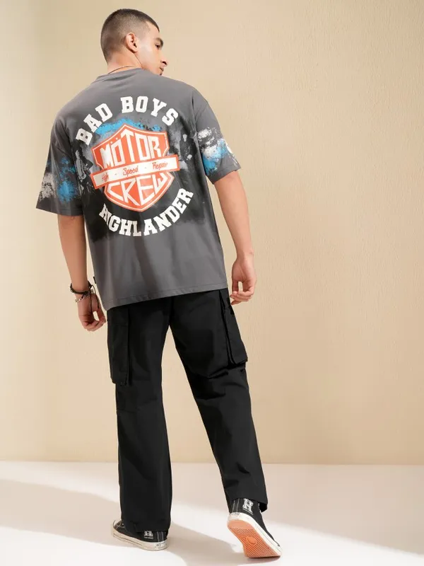 Highlander Men Grey Printed Oversized Fit T-Shirt