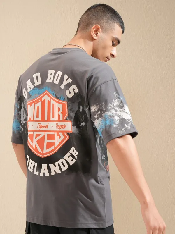 Highlander Men Grey Printed Oversized Fit T-Shirt