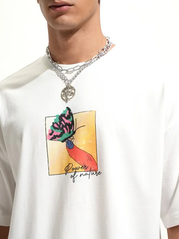 Highlander Men White Printed Round Neck Oversized Fit T-Shirt