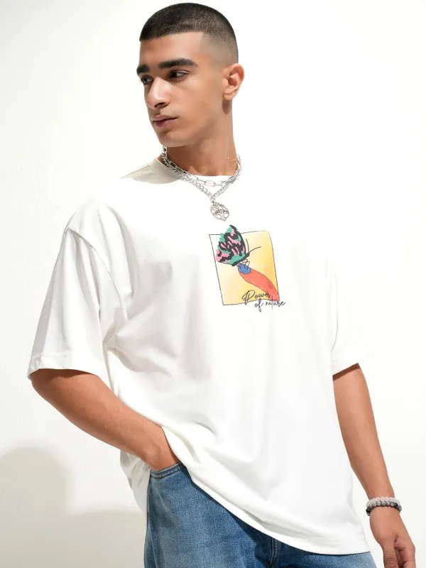 Highlander Men White Printed Round Neck Oversized Fit T-Shirt