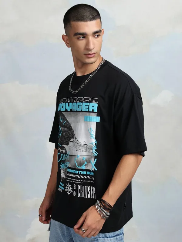 Highlander Men Black Printed Round Neck Oversized Fit T-Shirt