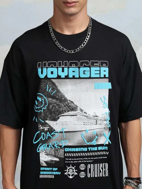 Highlander Men Black Printed Round Neck Oversized Fit T-Shirt