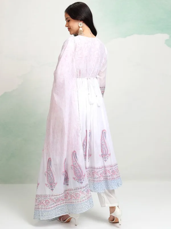 Vishudh Women Pink Printed Kurta With Trousers And Dupatta