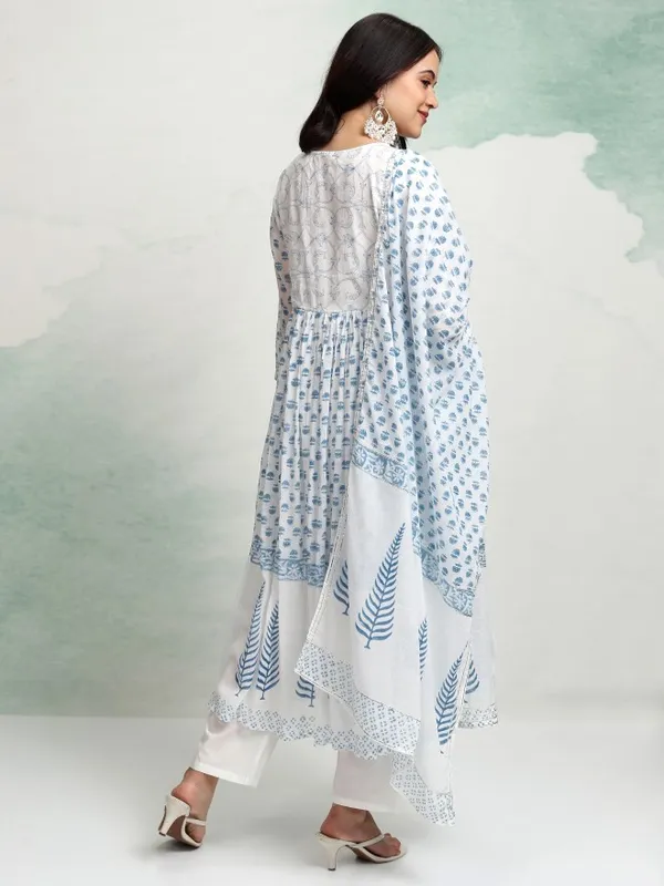 Vishudh Women White Printed Kurta With Trousers And Dupatta