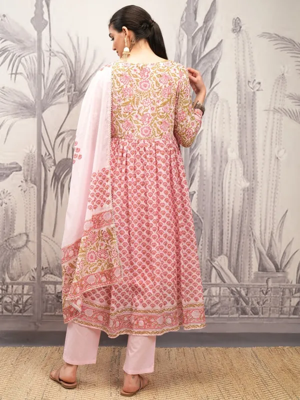 Vishudh Women Pink Printed Kurta With Trouser And Dupatta