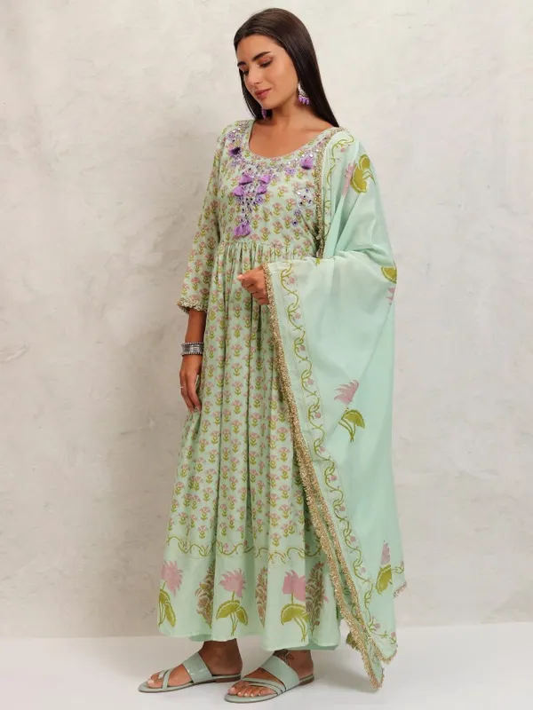 Vishudh Women Green Printed Kurta With Trousers & Dupatta