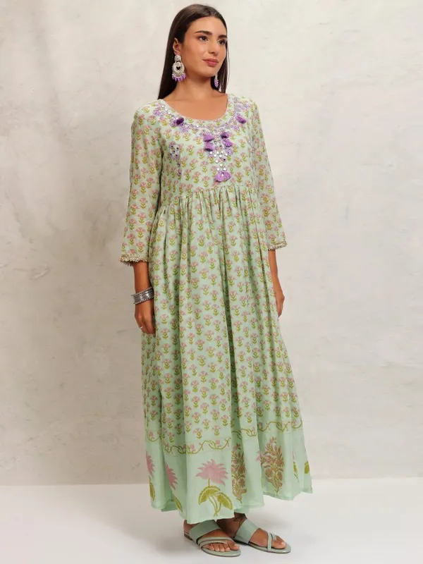 Vishudh Women Green Printed Kurta With Trousers & Dupatta